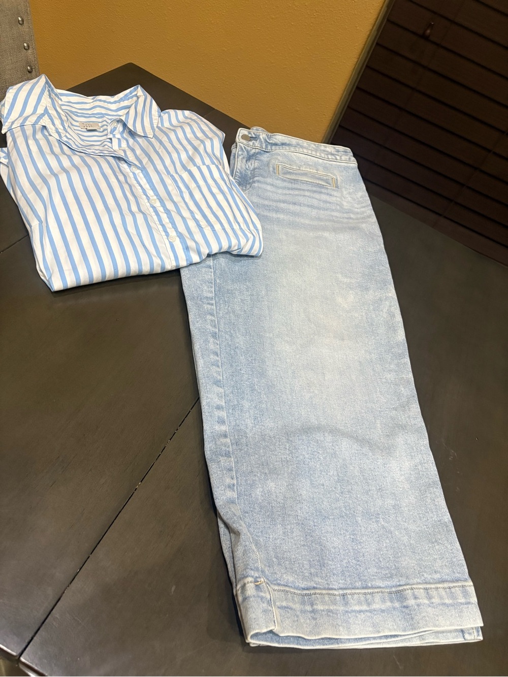 TALBOTS - Wide leg Crop Jean in Size 14P paired with A New Day Button up shirt